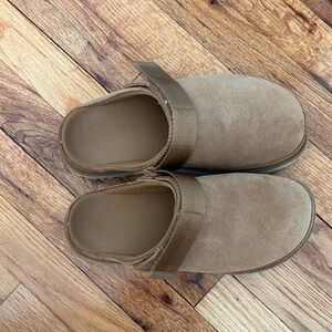 Woman’s Ugg chocolate brown Suede Slip-On Shoes